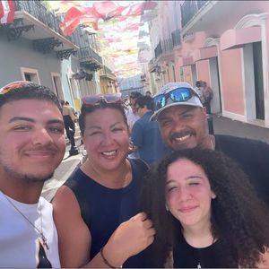 Meet your Posher, Mariselle